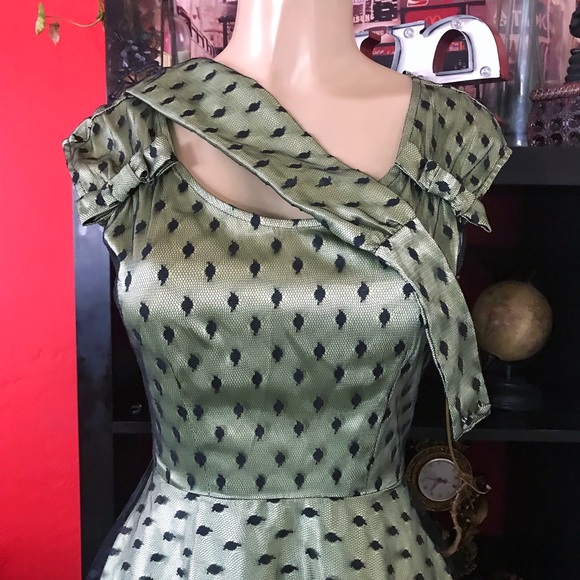 SOLD-Stop Staring 1950’s Style Retro Green Dress - Picture 3 of 8